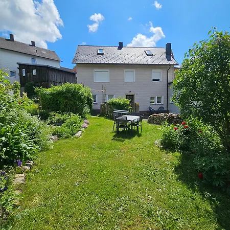 Idyllisches Im Fichtelgebirge Nyaraló *