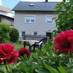 Idyllisches Im Fichtelgebirge Nyaraló *